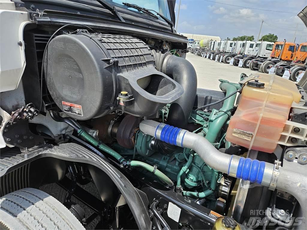 Volvo VNL62T300 Влекачи