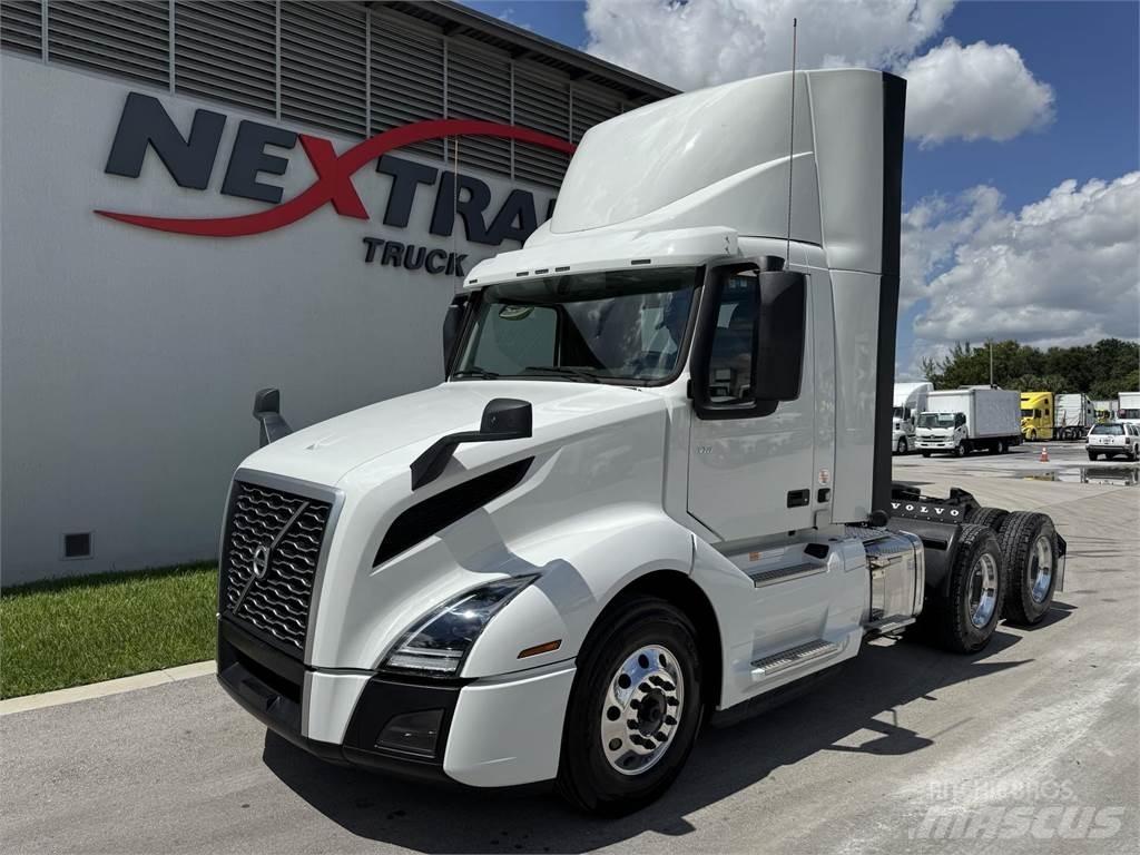 Volvo VNL64T300 Влекачи