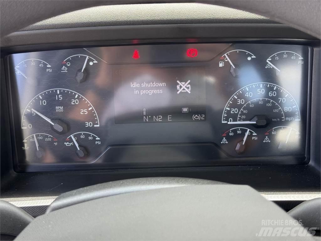 Volvo VNL64T300 Влекачи