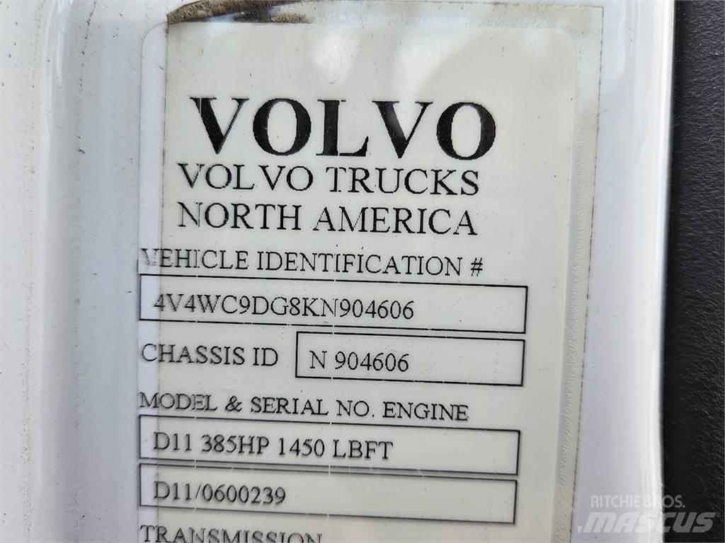 Volvo VNL64T300 Влекачи