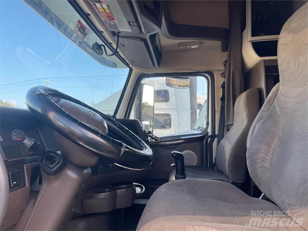Volvo VNL64T670 Влекачи