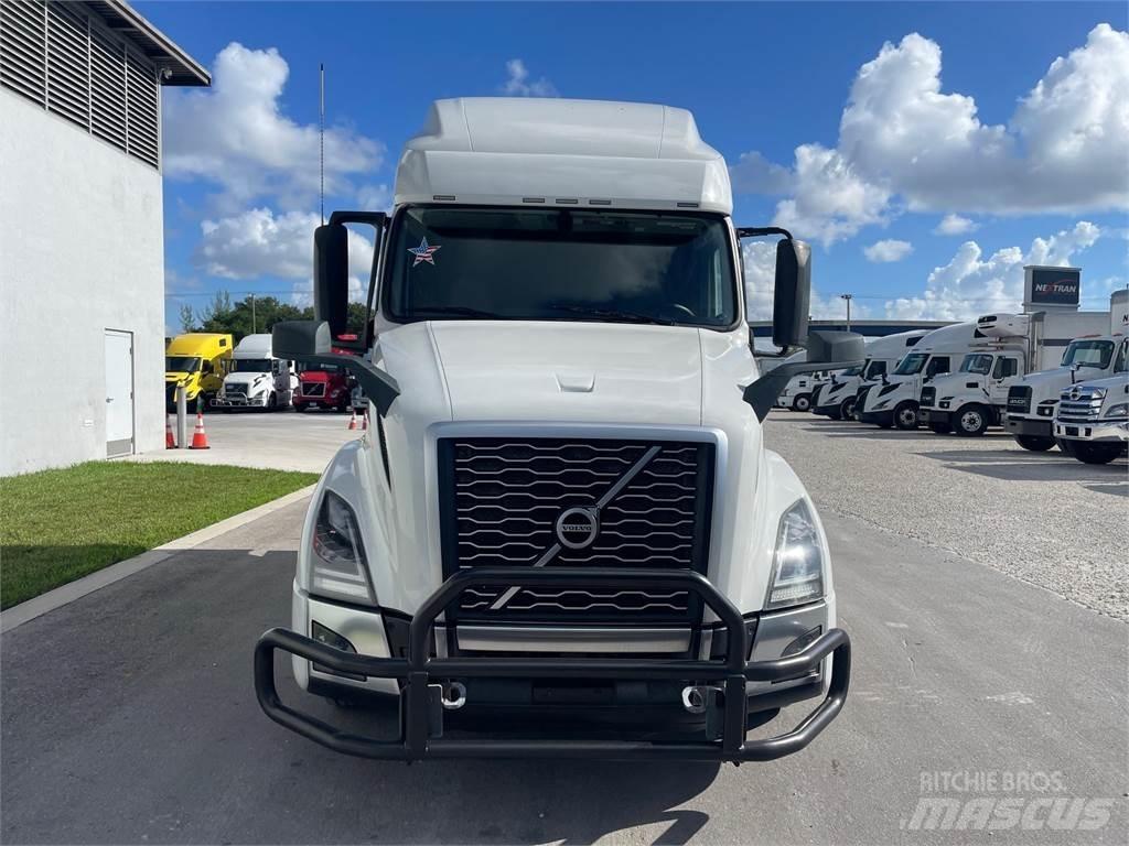 Volvo VNL64T760 Влекачи