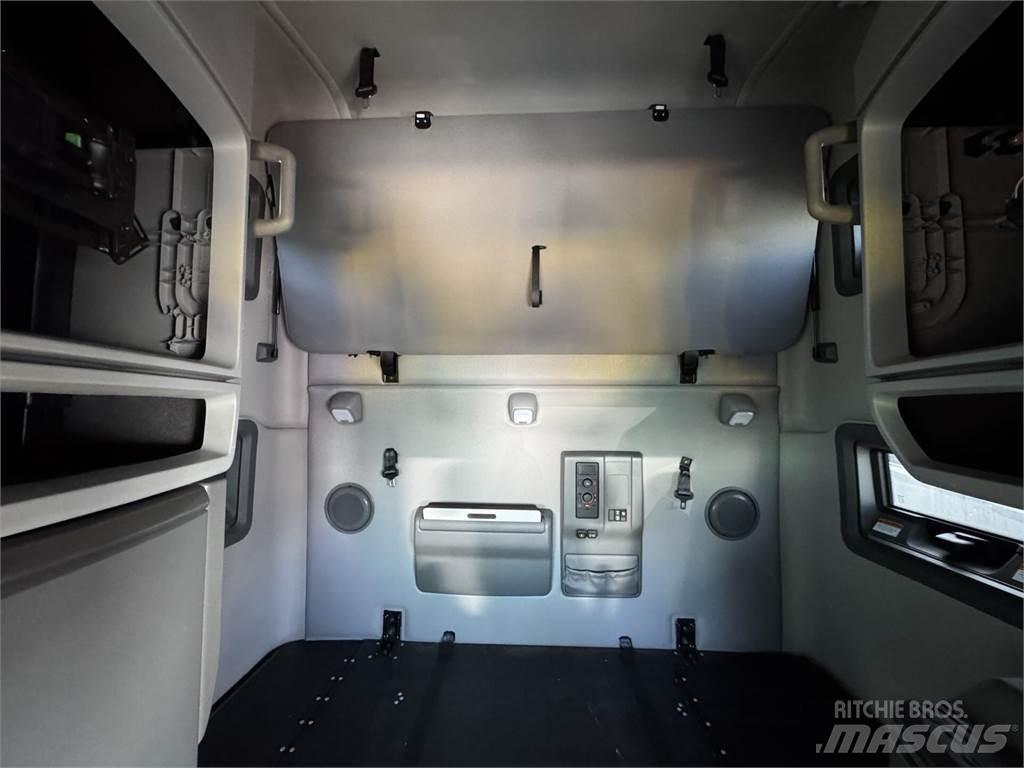 Volvo VNL64T760 Влекачи