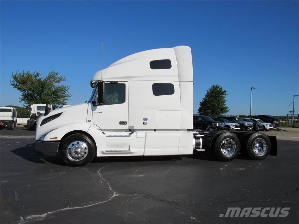 Volvo VNL64T760 Влекачи