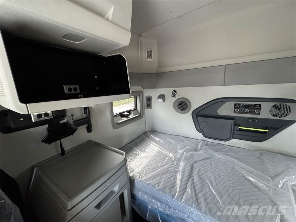 Volvo VNL64T840 Влекачи