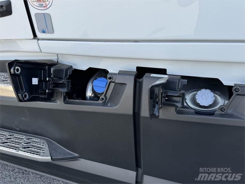 Volvo VNL64T860 Влекачи