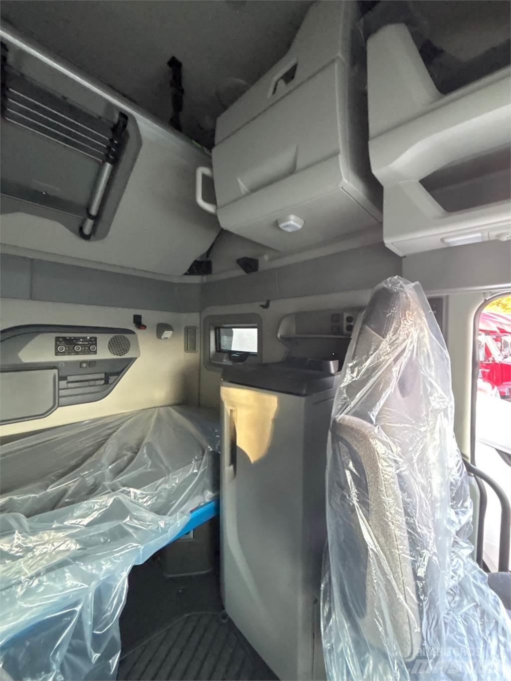 Volvo VNL64T860 Влекачи