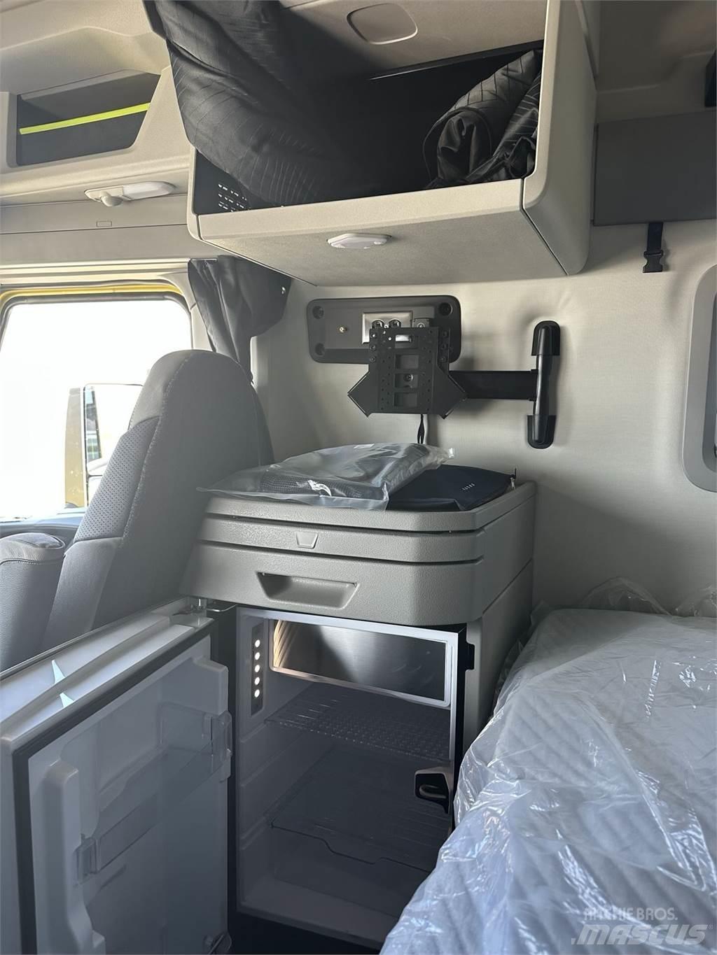 Volvo VNL64T860 Влекачи