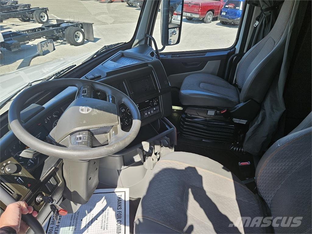 Volvo VNL64T860 Влекачи