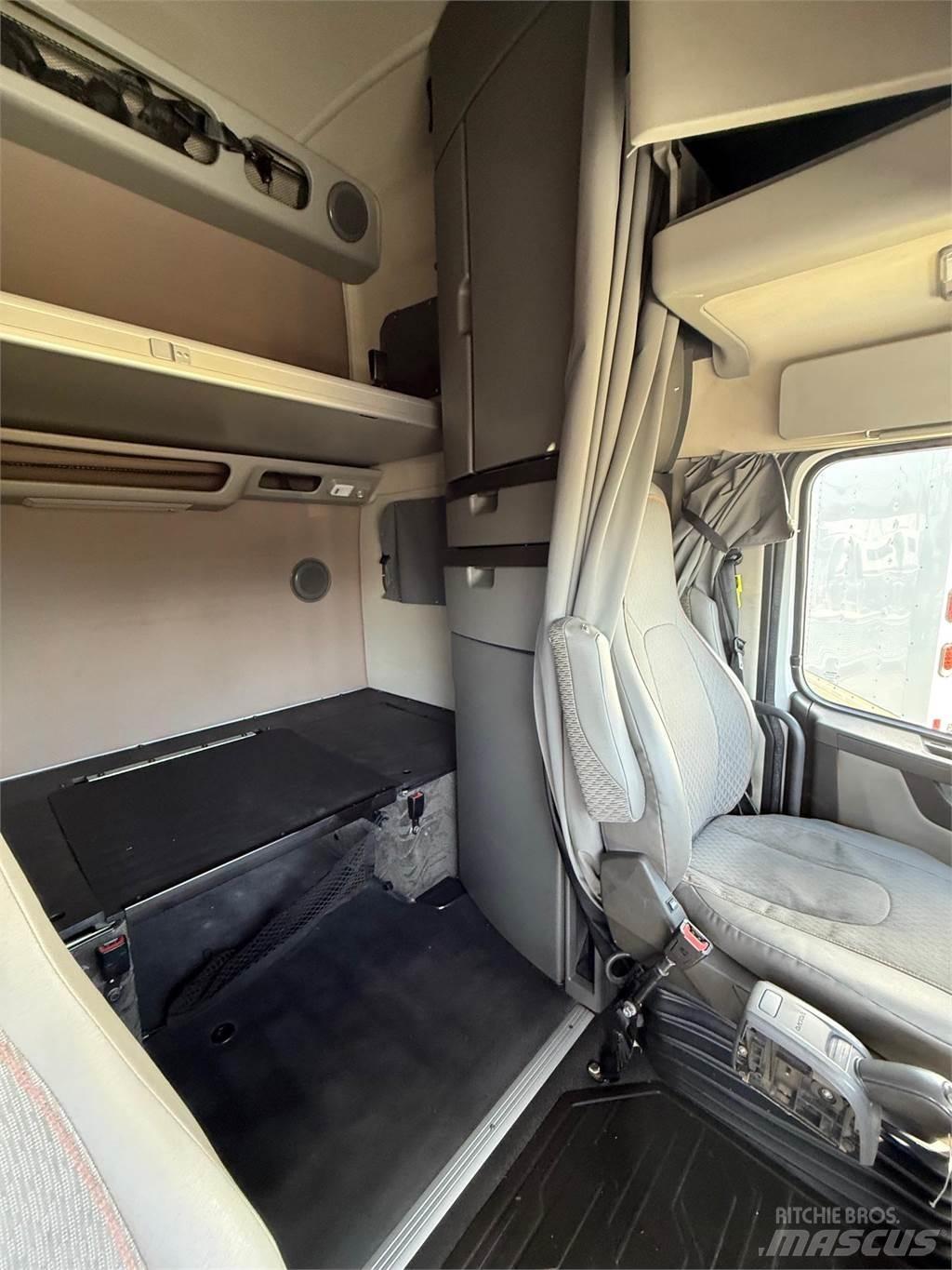 Volvo VNL64T860 Влекачи