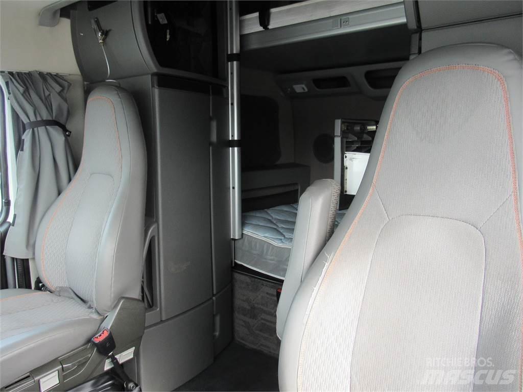 Volvo VNL64T860 Влекачи