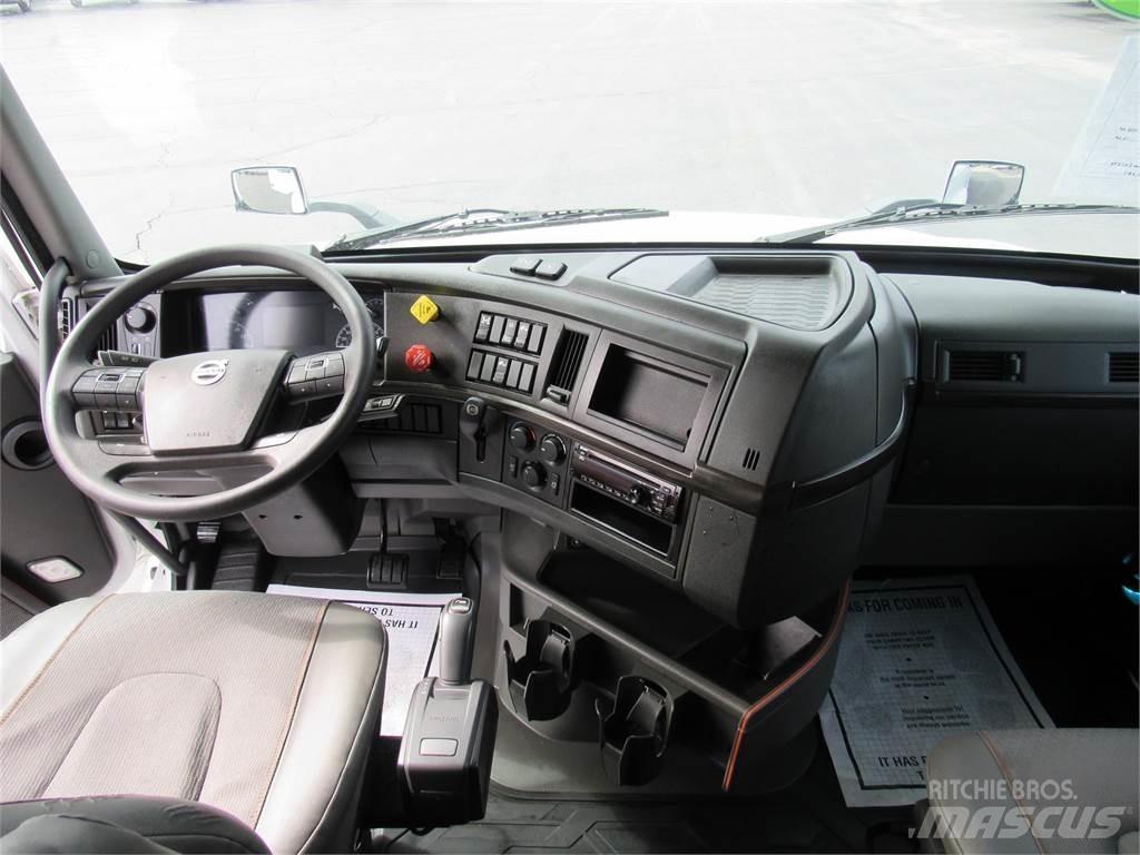 Volvo VNL64T860 Влекачи