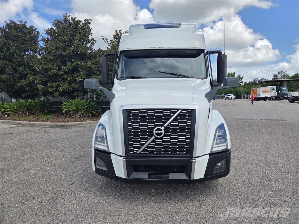 Volvo VNL64T860 Влекачи