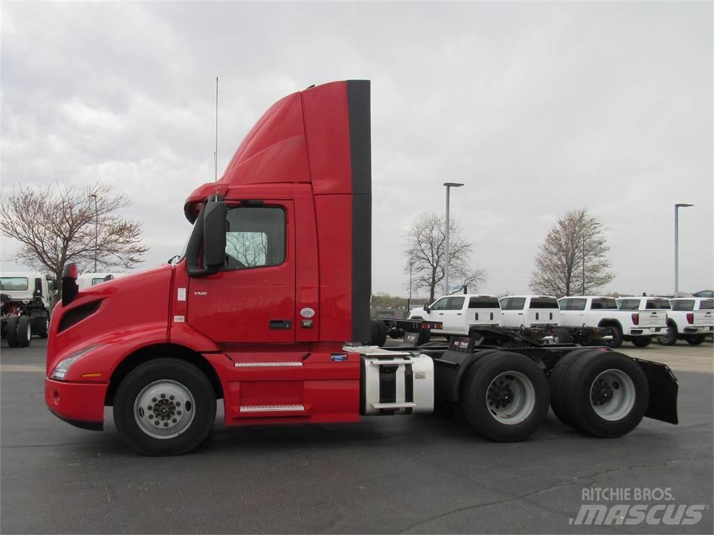 Volvo VNR64T300 Влекачи