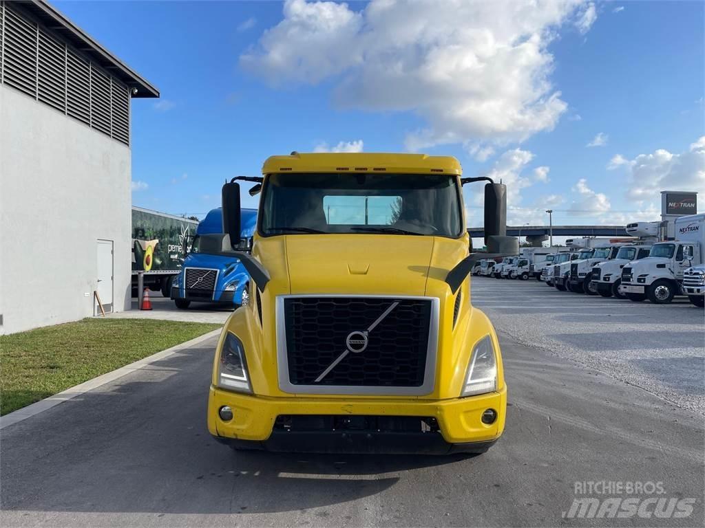Volvo VNR64T300 Влекачи