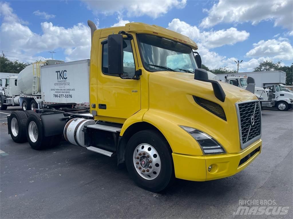 Volvo VNR64T300 Влекачи