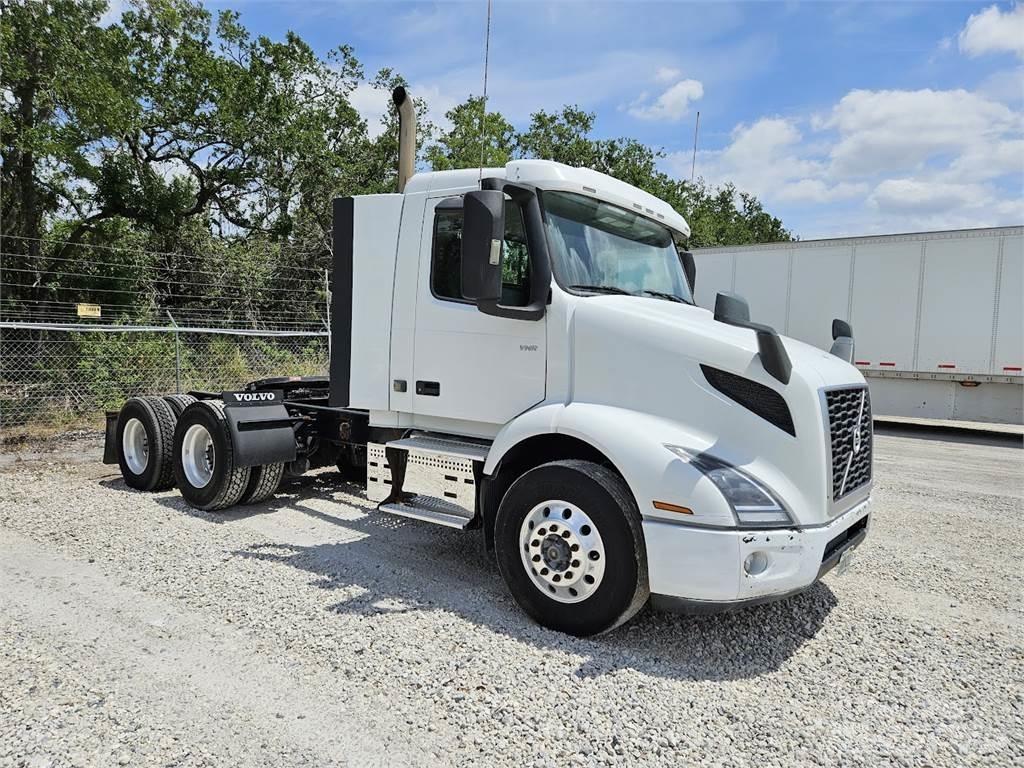 Volvo VNR64T300 Влекачи