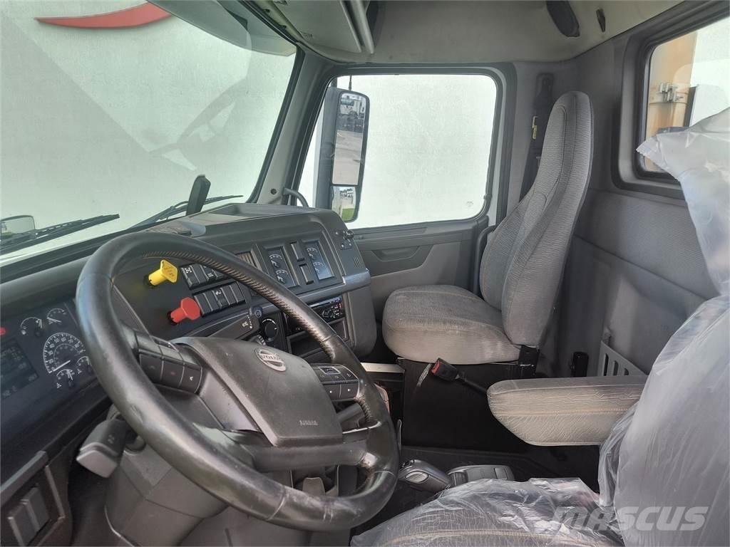 Volvo VNR64T300 Влекачи