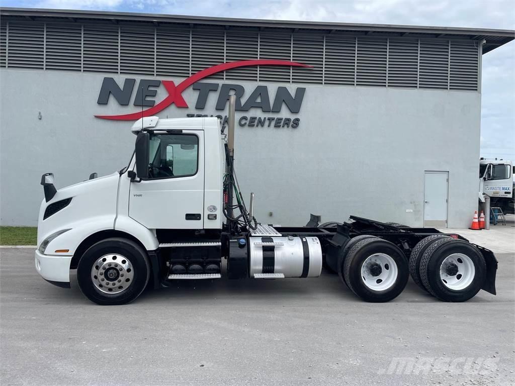 Volvo VNR64T300 Влекачи
