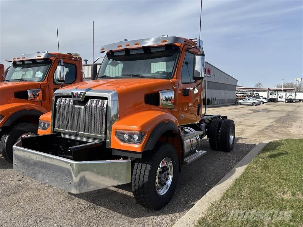 Western Star 47X Други