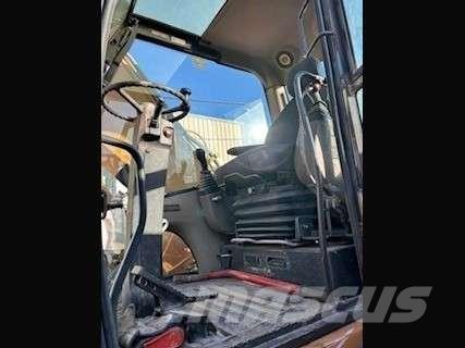 CASE WX210 Колесни екскаватори