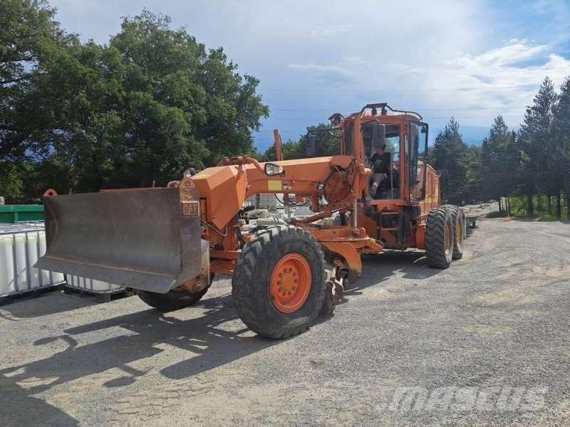 CAT 12M Грейдери
