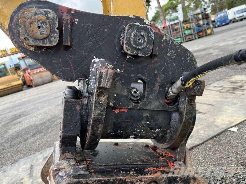 CAT 302.7DCR Мини екскаватори < 7 т