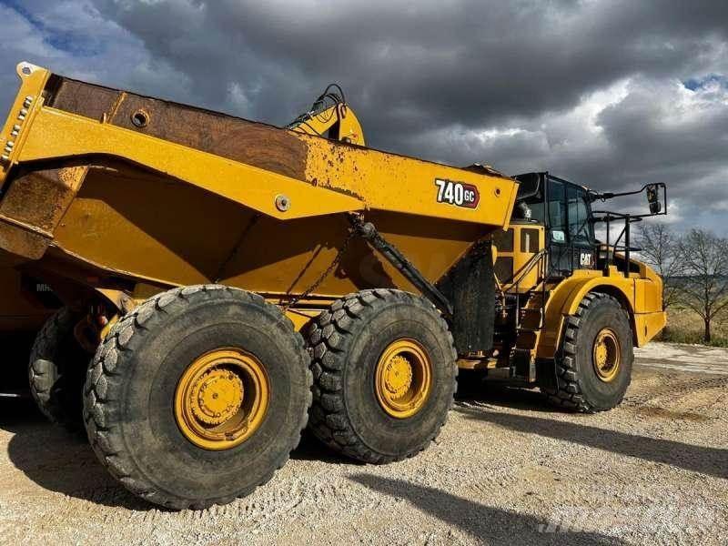 CAT 740GC Дъмпери/моторни превозни средства