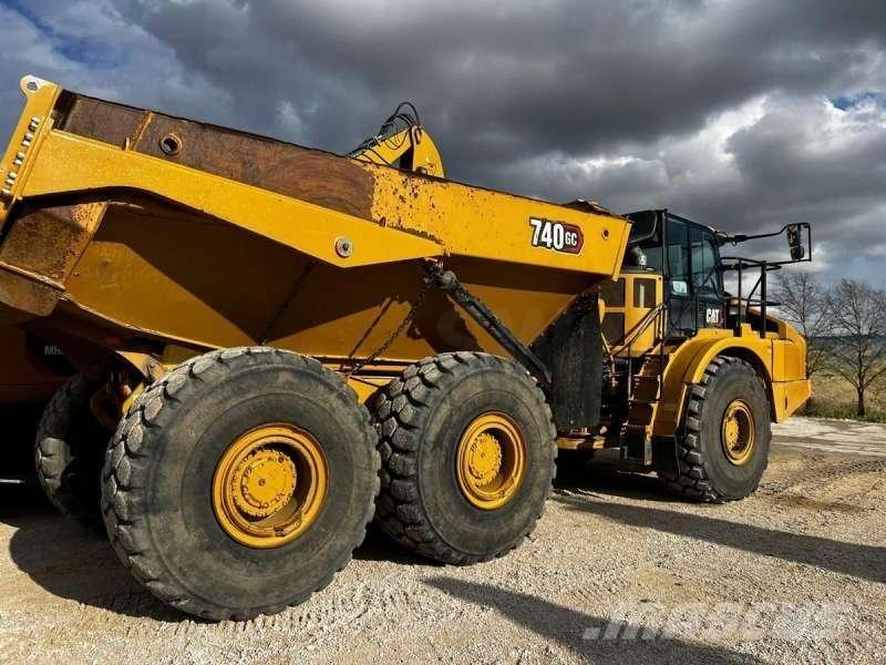 CAT 740GC Дъмпери/моторни превозни средства