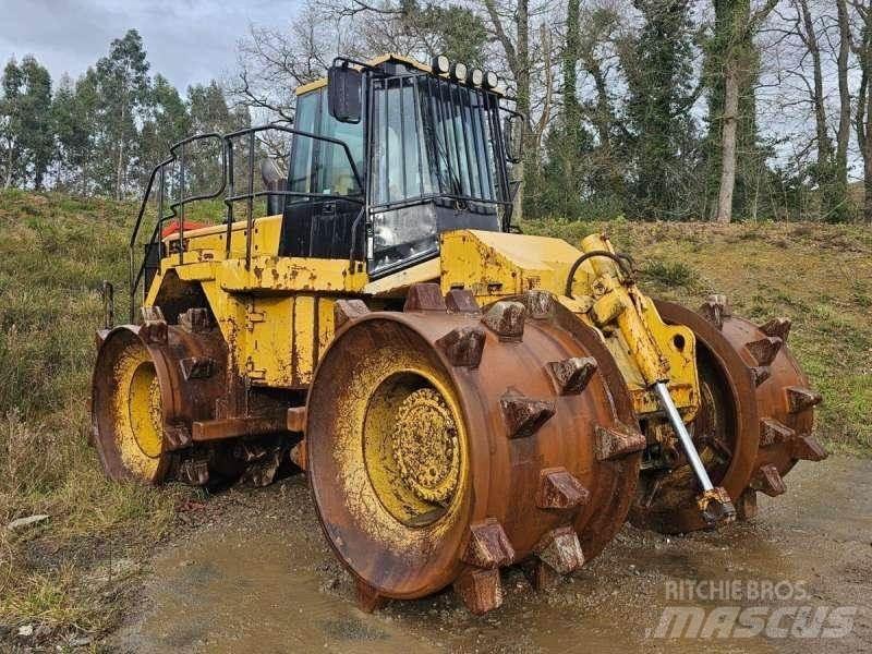 CAT 826GII Уплътнители за почва
