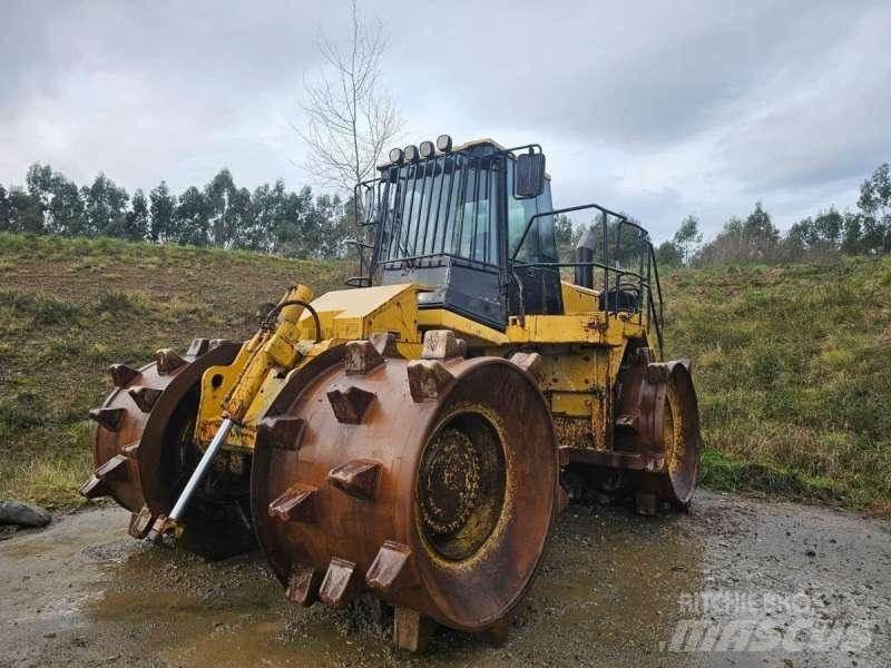 CAT 826GII Уплътнители за почва
