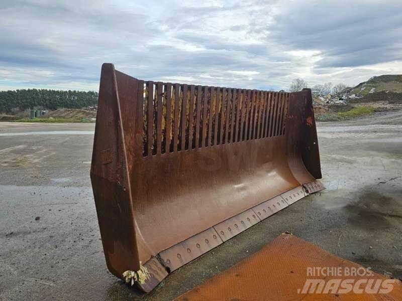 CAT 826GII Уплътнители за почва
