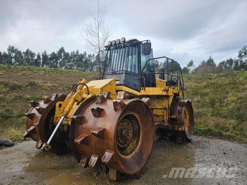 CAT 826GII Уплътнители за почва
