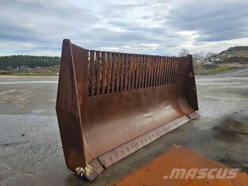 CAT 826GII Уплътнители за почва
