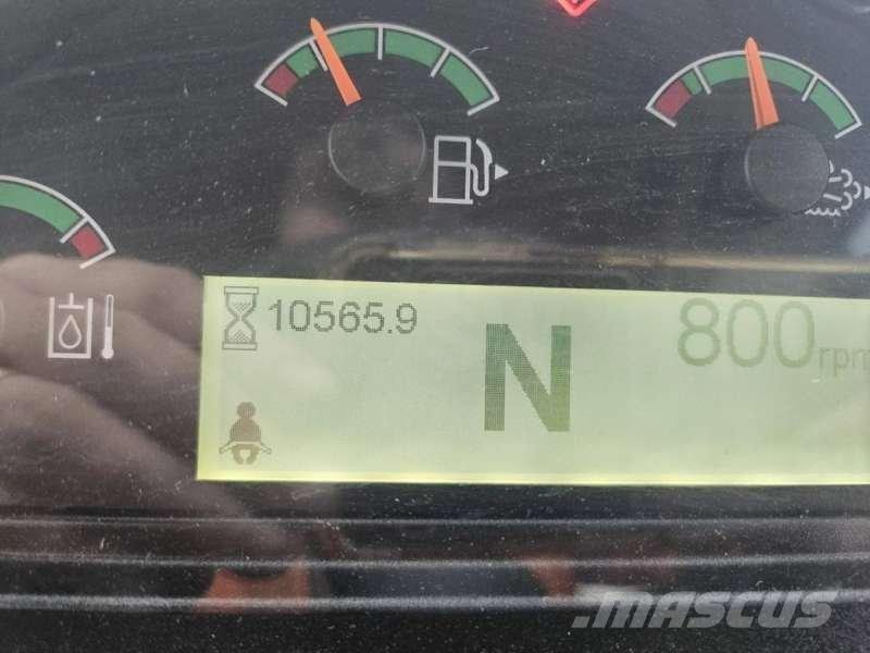 CAT 926M Колесни товарачи