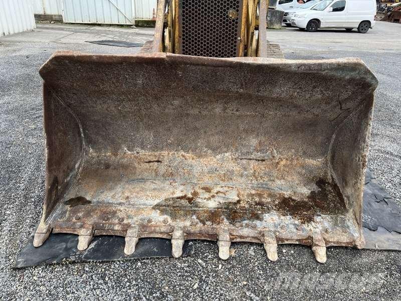 CAT 933C Верижен товарач