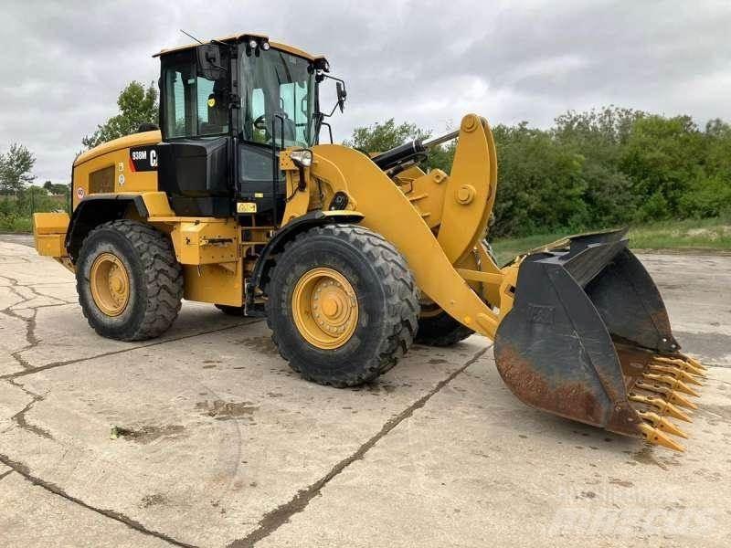 CAT 938M Колесни товарачи