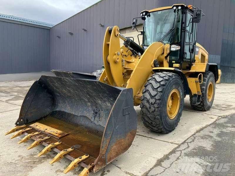 CAT 938M Колесни товарачи