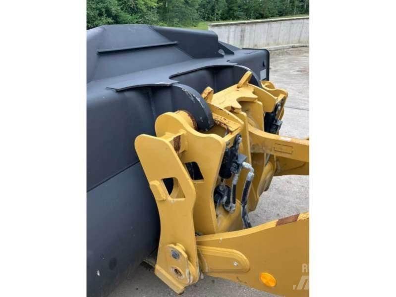 CAT 938M Колесни товарачи