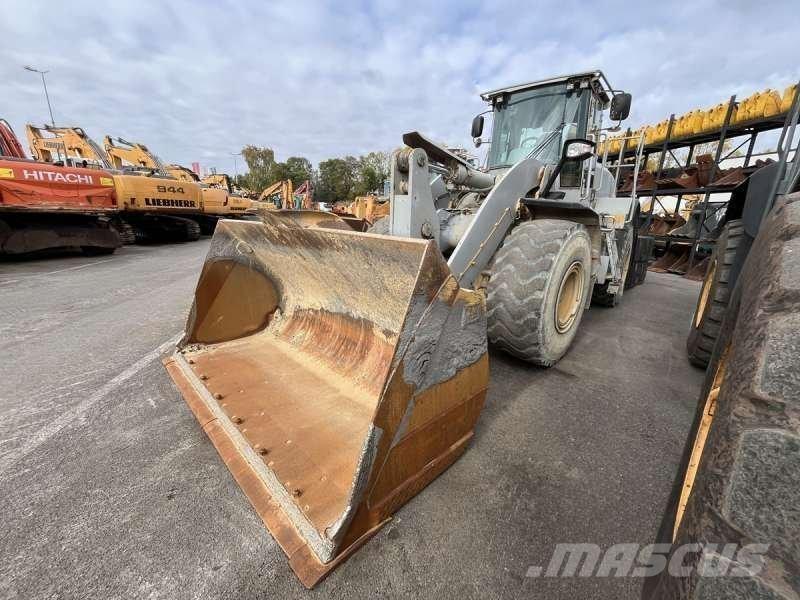 CAT 962K Колесни товарачи