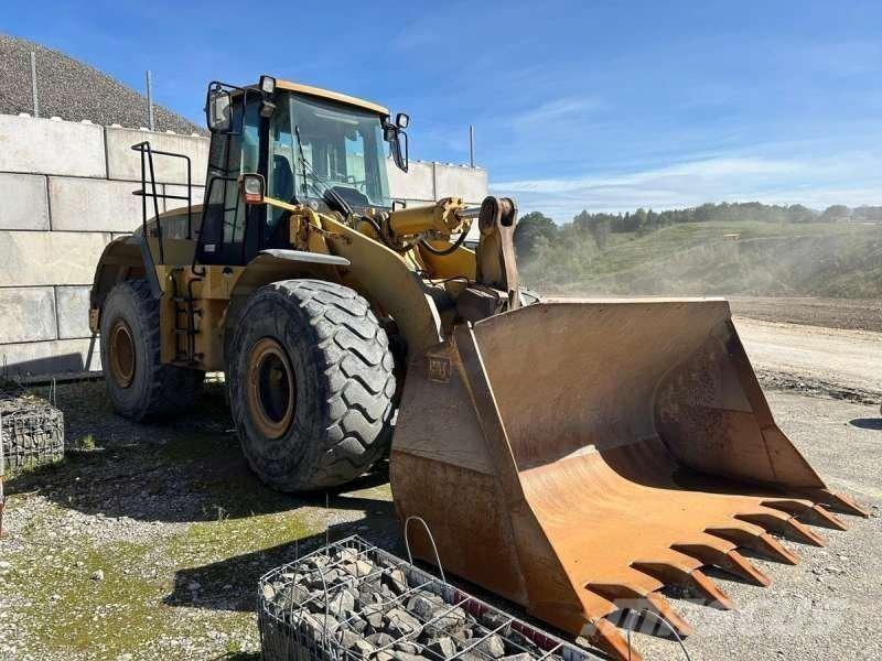CAT 966G Колесни товарачи