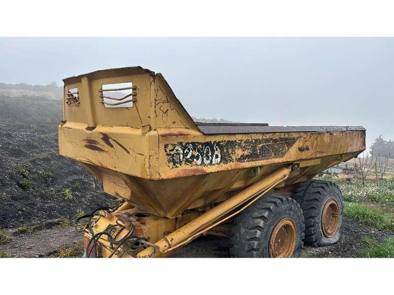 CAT D250B Самосвали