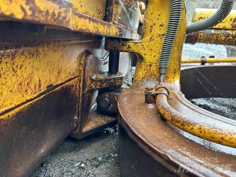 CAT D4H LGP Верижни булдозери
