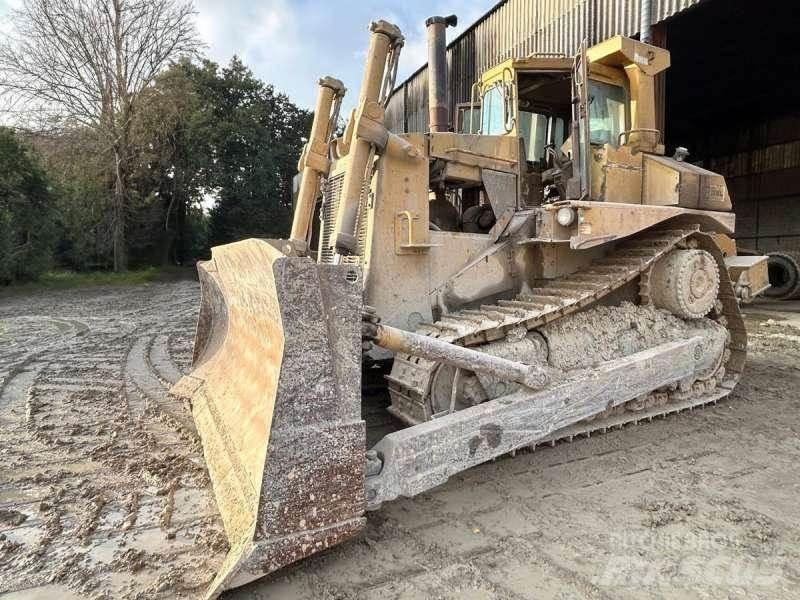CAT D8L Верижни булдозери
