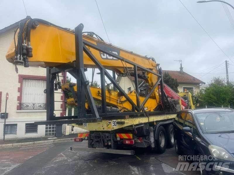 JCB JS360 Багери за разрушаване

