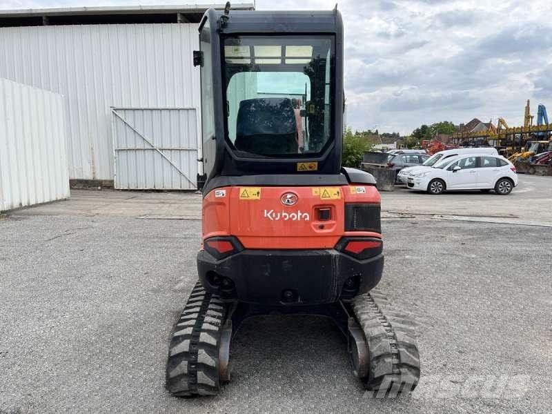 Kubota U27-4 Мини екскаватори < 7 т