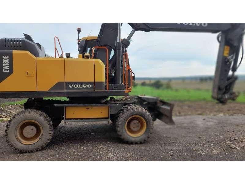 Volvo EW180E Колесни екскаватори