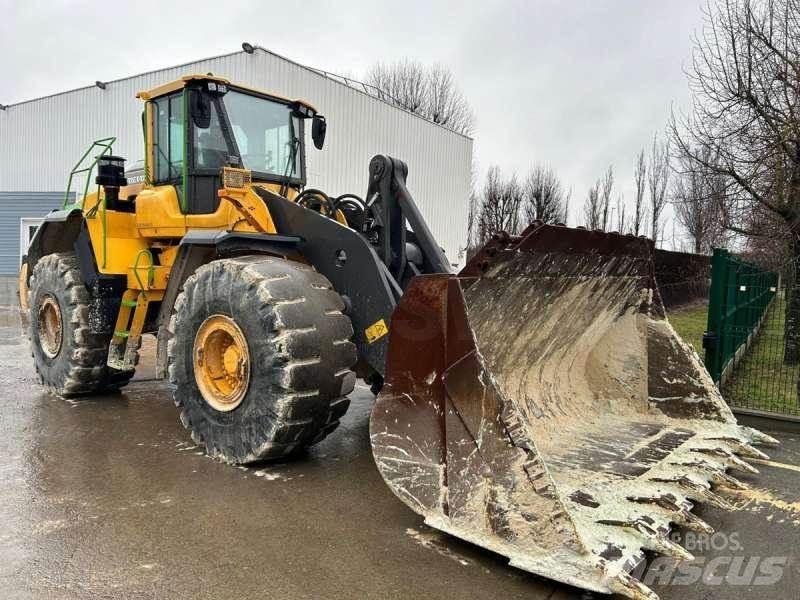 Volvo L220H Колесни товарачи