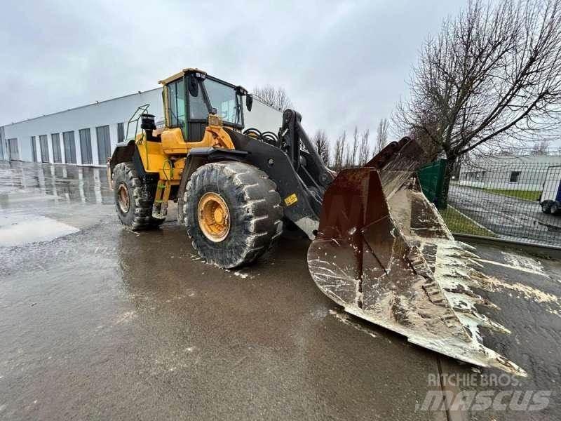 Volvo L220H Колесни товарачи