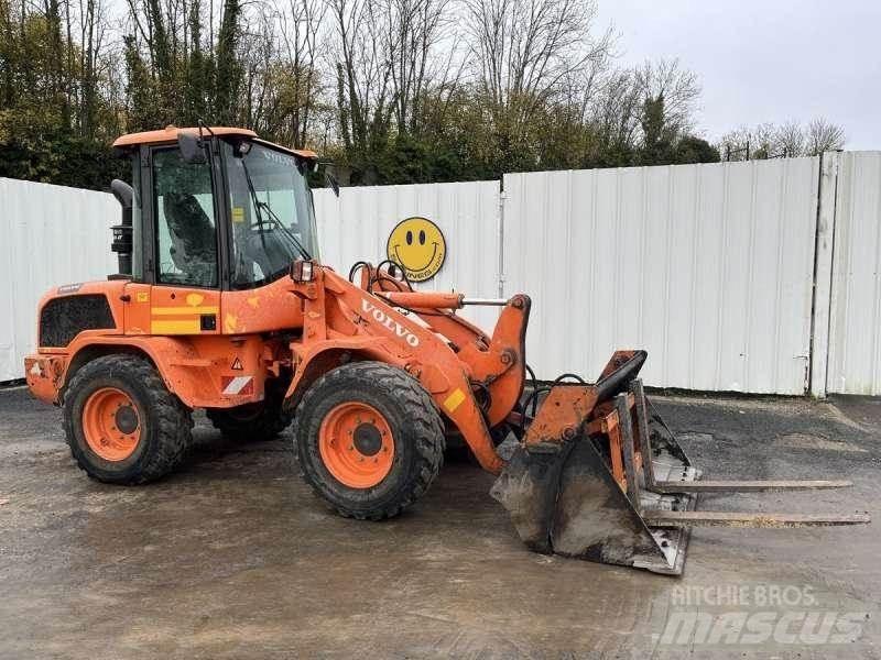 Volvo L30G Колесни товарачи